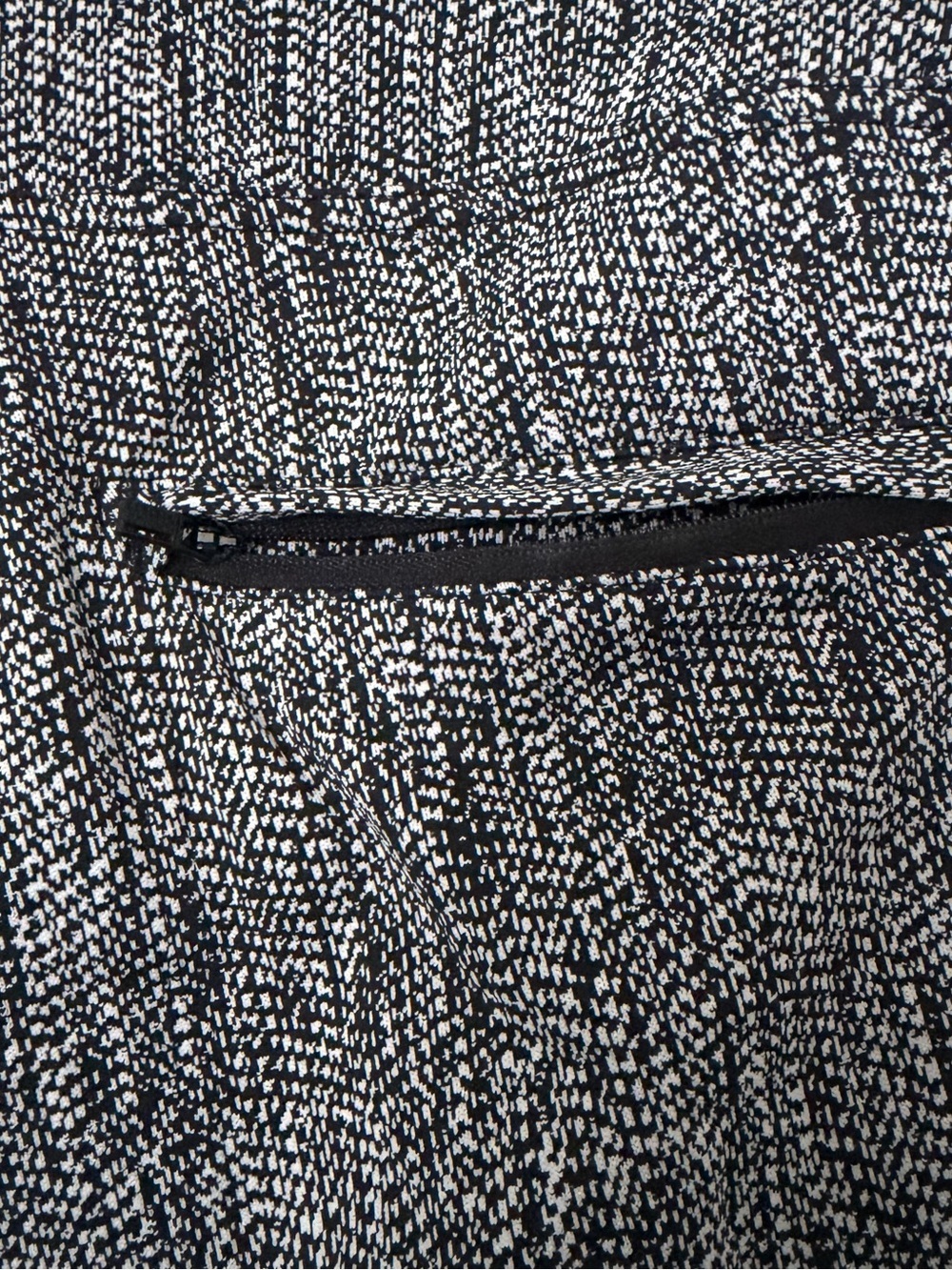 ATHLETA Delancey Skyline Textured ZipperedLeggings Size Medium - Picture 5 of 7